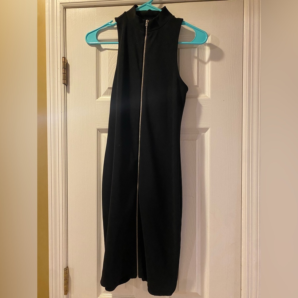 Women’s Size Small Black zip-up dress from Express